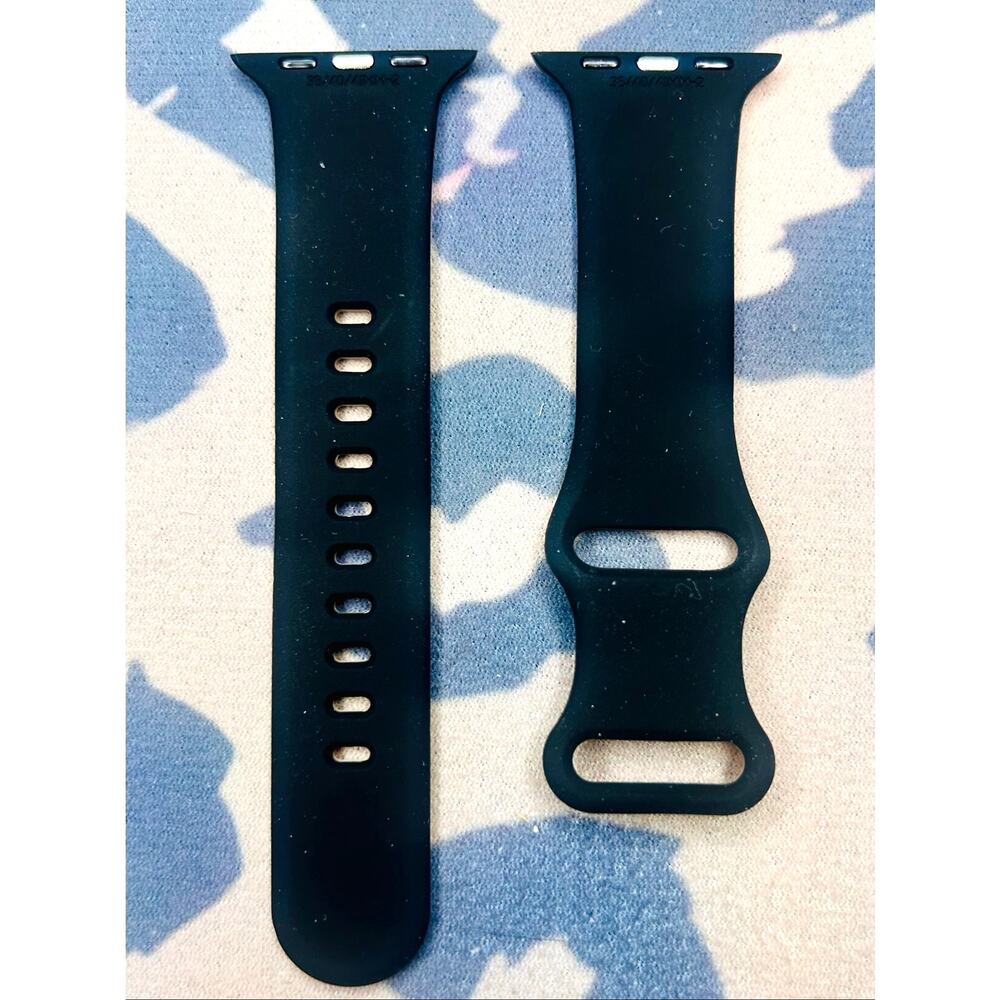 Matte Black Apple Watch Band 38 40 Silicone Strap Minimal NEW - Picture 11 of 12